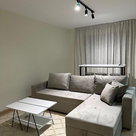 White Apartment, In The Center Of Tiranë Luaran gambar